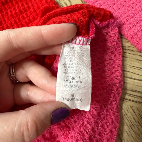 Jodifl Medium Red Pink Waffle Knit Color Block Shirt Top V-Neck - Picture 4 of 9